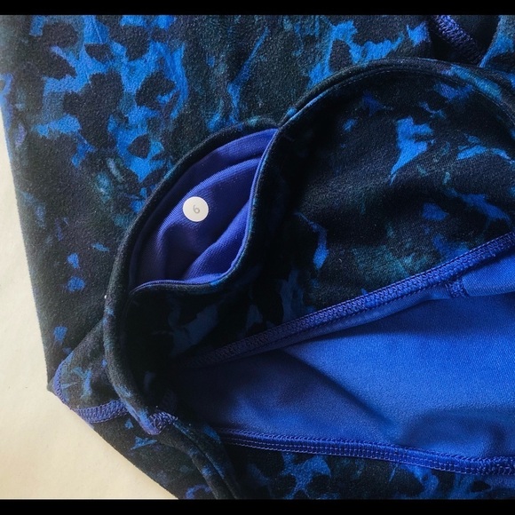 Lululemon Wunder Under Crop II - Picture 7 of 9